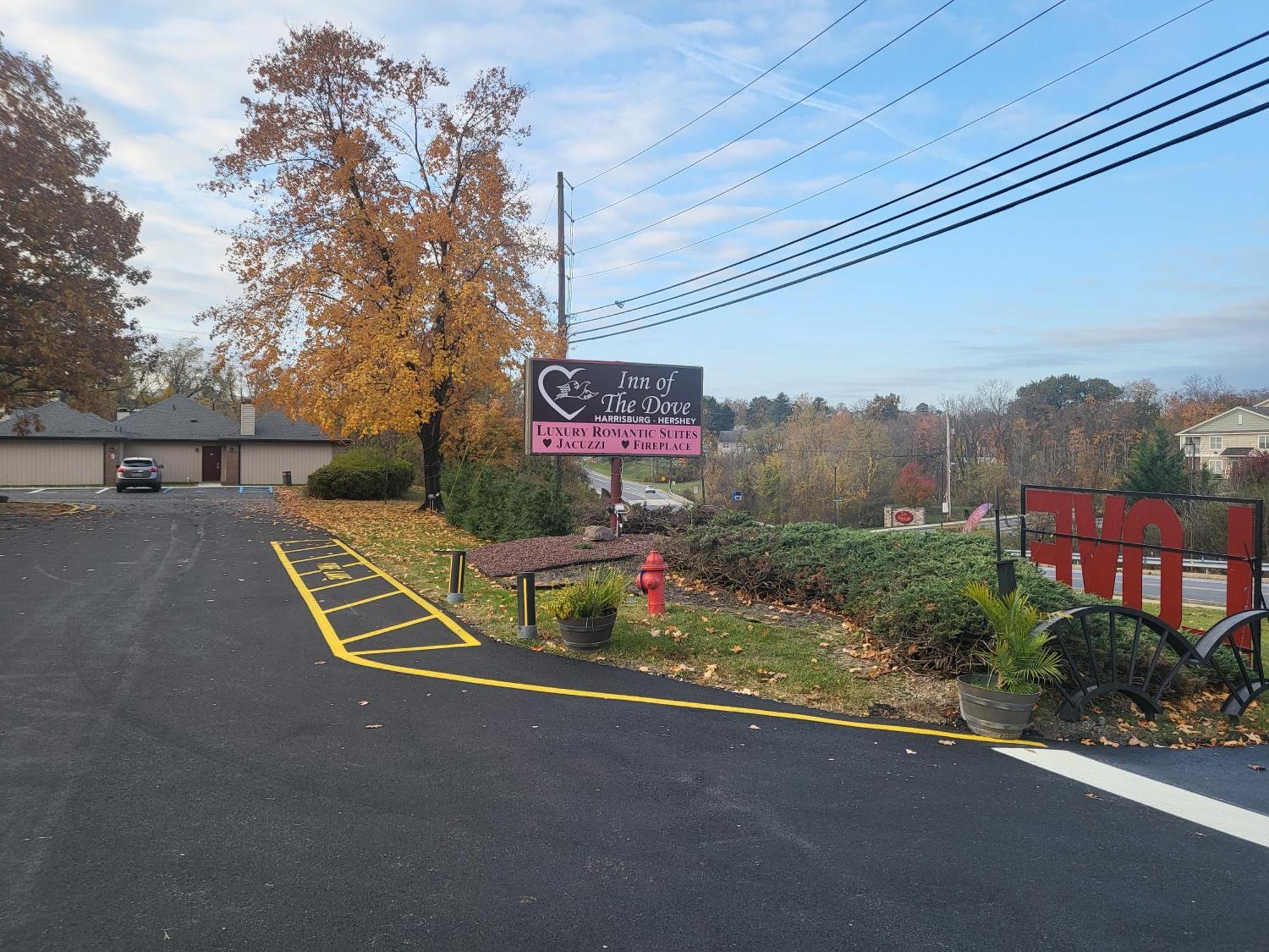 Inn Of The Dove - Romantic Luxury Suites With Jacuzzi & Fireplace At Harrisburg-Hershey-Philadelphia, Pa מראה חיצוני תמונה